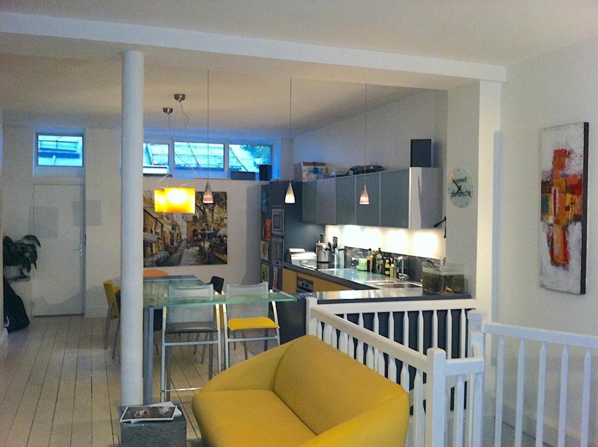Modern Design Loft Apartment, Steps To Notre Dame * Parijs